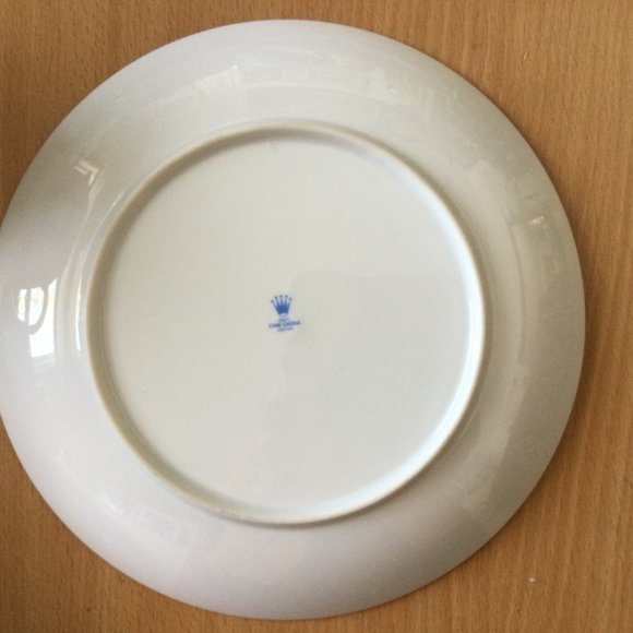 Saji fine china Japan 50th anniversary plate gold edge & gold flowers - Picture 3 of 3